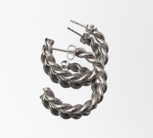 Stainless steel silver rope, twist hoop earrings